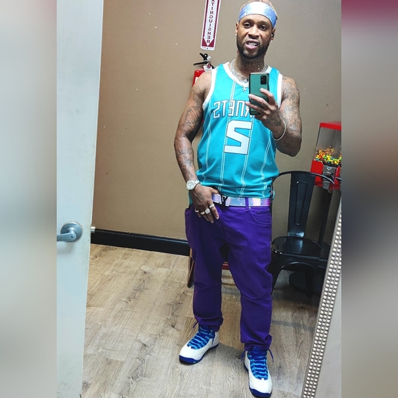 Meet your Posher, Tory - Picture 4 of 16